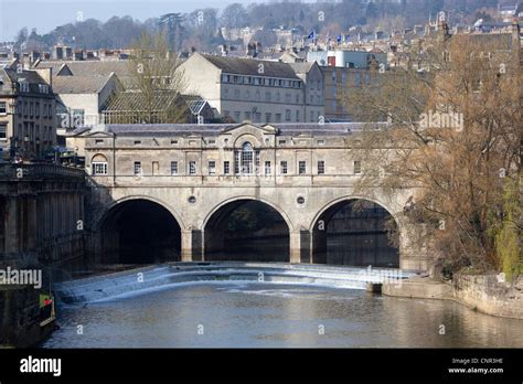 Pulteney Bridge Bath Stock Photo Alamy