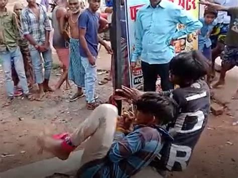 Bilaspur Chhattisgarh Video Of Beating 2 Youths Tied To Poles Goes Viral Police Arrested 5