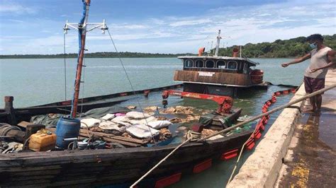 Kapal Tujuan Bintan Tenggelam Di Perairan Pulau Lima Gegara Dihantam