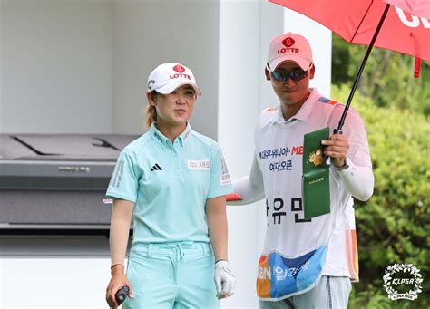 하루 7타 줄인 방신실 Klpga 투어 대회 79위서 7위로 수직 상승 한국경제