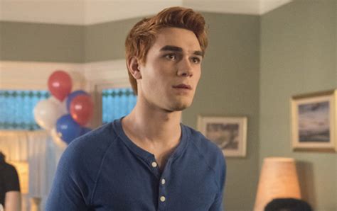 Netflix Snaps Up The Last Summer Starring Kj Apa How To Watch Online In Uk