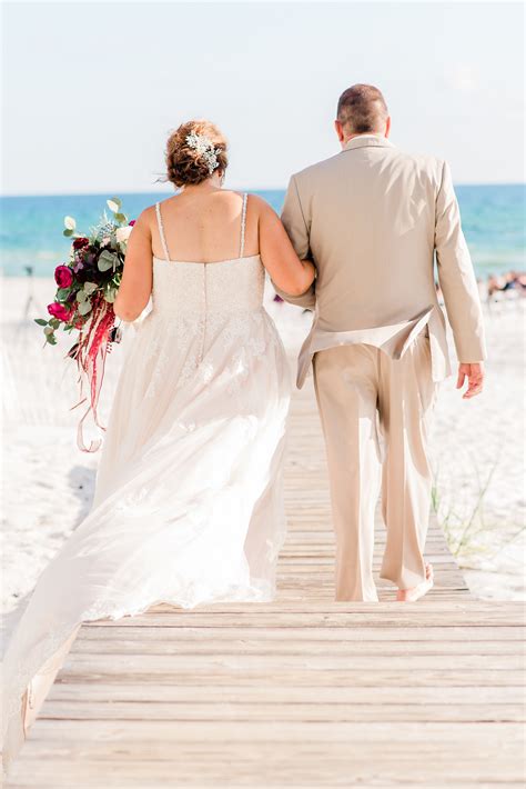 Alyssa And Brian Panama City Beach Florida Morgan Lee Photography Beach