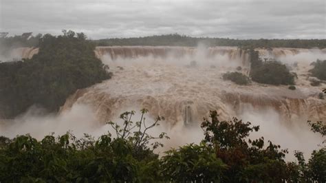 Video Iguazu Falls Roars After Rain Storms Dump Extra Water Miami Herald