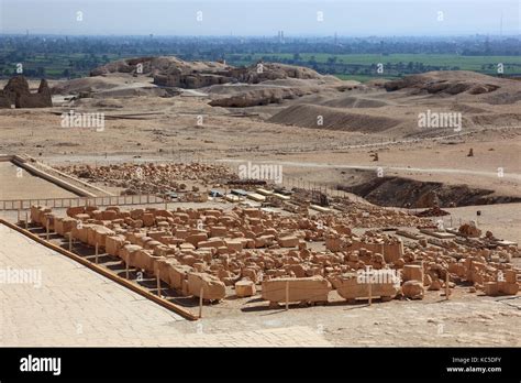 Pictures of deir el bahri hi-res stock photography and images - Alamy