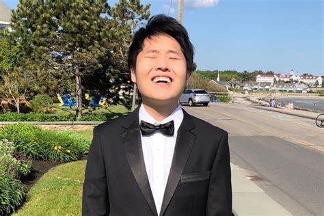 DisguisedToast Joins Facebook Gaming As Twitch Exodus Continues Dexerto