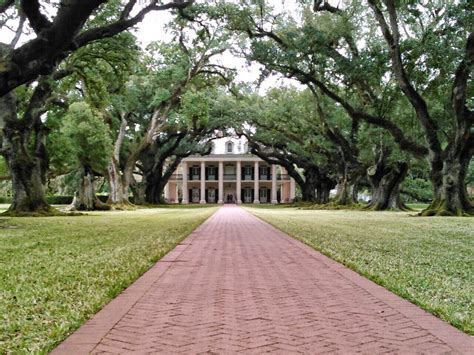 Oak Alley : r/Louisiana