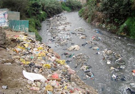 NEGOCIOS ILEGALES CONTAMINAN RÍO CHILLÓN PRENSA CHALACA