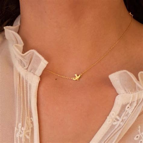 Dainty Gold Bird Necklace Choker Elk Bloom Wolf Badger