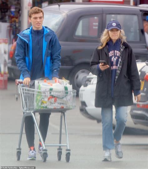 Jodie Comer and boyfriend James Burke pack car in Liverpool - Showbiz ...