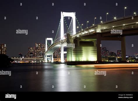 Rainbow bridge, Odaiba, Tokyo, Japan Stock Photo - Alamy