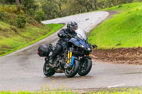 Yamaha Niken Gt First Ride Review Rider Magazine