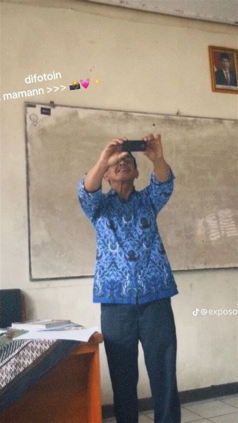 Guru Ini Ambil Foto Murid Muridnya Pakai Hp Jadul Hasilnya Di Luar Dugaan