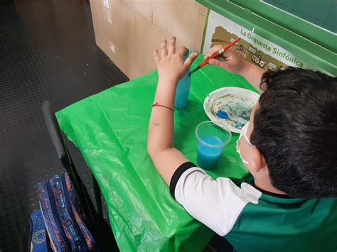 Aprendiendo a ser más sostenibles Talleres de reciclaje en el colegio