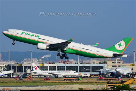 B Eva Air Airbus A Photo By Hung Chia Chen Id