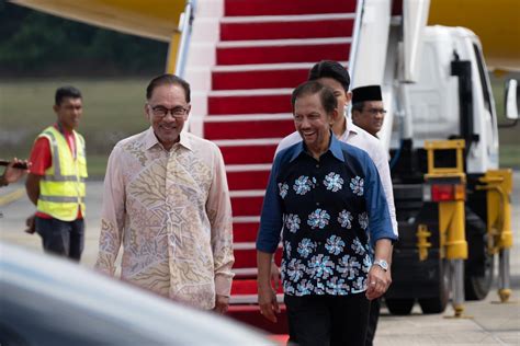 Sultan Hassanal Bolkiah Of Brunei And Pm Anwar Meet To Explore New