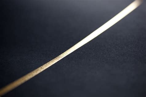 Thin Gold Line Mmminimal