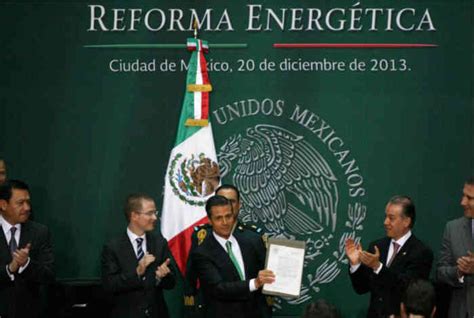 Peña Nieto promulga la Reforma Energética ELHEROICO