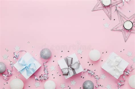 Kerstmisgrens Met Giftvakjes Ballen Decoratie En Lovertjes Op De Roze