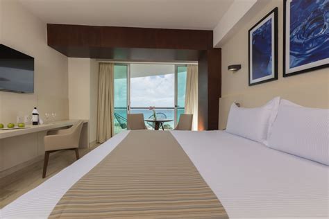 Altitude at Krystal Grand Cancun - All inclusive in Cancun | Best Rates & Deals on Orbitz