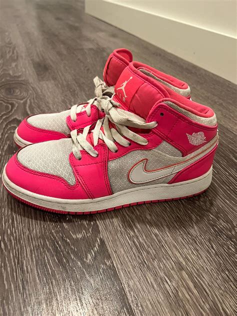 Nike Air Jordan 1 Mid GS Hyper Pink | Grailed