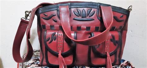 Vintage Tooled Leather Weekender Bag - Burgundy and B… - Gem