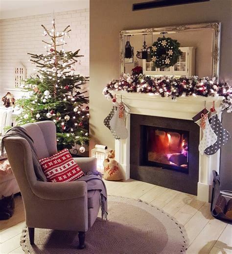 Dress Up Your Winter Fireplace With These 25 Diy Project Ideas