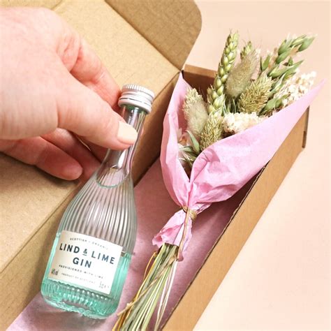 Gin Dried Flower Posy Letterbox Gift Lisa Angel