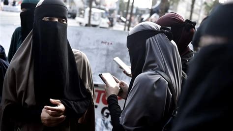 Un Millonario Argelino Pagará Las Multas A Las Mujeres Que Lleven Burka