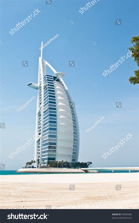 Dubai Uae April 05 Grand Sail Stock Photo 59905096 - Shutterstock