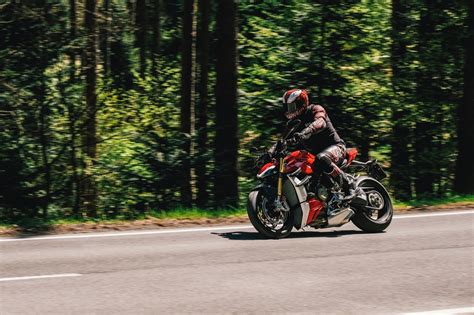 Hyper Naked Bike Vergleich 2021 Ducati Streetfighter V4 S