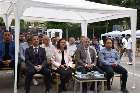 Pendik Atatürk Ortaokulu Tübitak 4006 Bilim Fuarı Açılışı Yapıldı