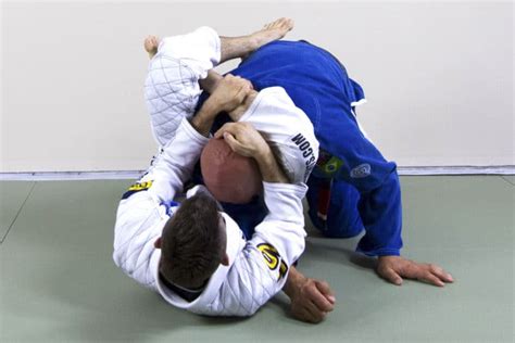 How To Set Up The Triangle Choke From Guard Grapplearts