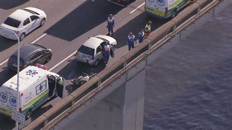 Ponte Rio Niterói Motociclista Morre Após Cair Do Viaduto Em Batida