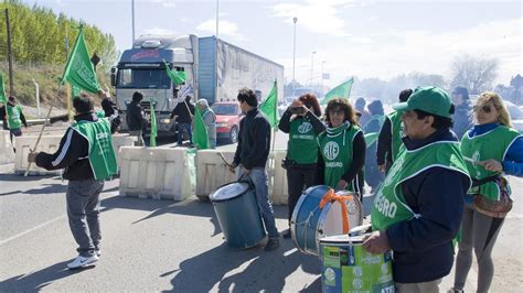 Día complicado paro nacional y marcha a los puentes carreteros