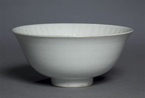 Bowl With Flower Petals Yuan Dynasty Porcelain