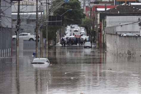 Chuva Forte Provoca Alagamentos Na Grande Sp Desabamento Deixa Mortos