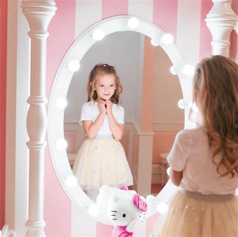 Europe S First Hello Kitty Beauty Salon Opens At Dream Island Theme Park