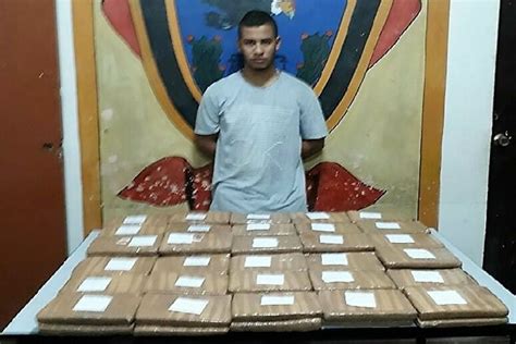 Policía captura a colombiano con más de 40 kilos de marihuana en Tumbes