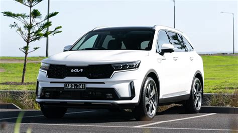 Kia Sorento Hybrid and Plug-in Hybrid stock shortages to continue - Drive