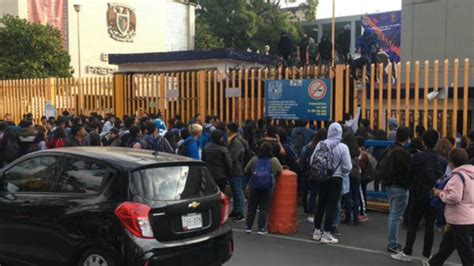 Suspenden Clases En La Prepa 8 De La UNAM La Octava