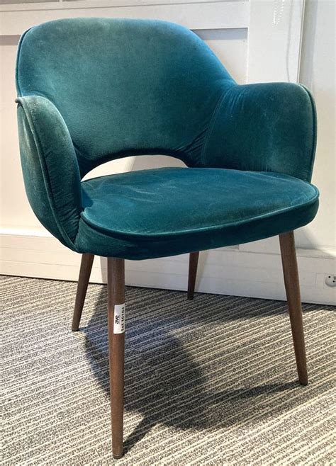 Fauteuil Recouvert De Velours Vert Bouteille Dossier Ajoure Reposant