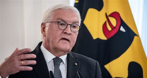 Bundespräsident Steinmeier hält an sozialem Pflichtjahr fest