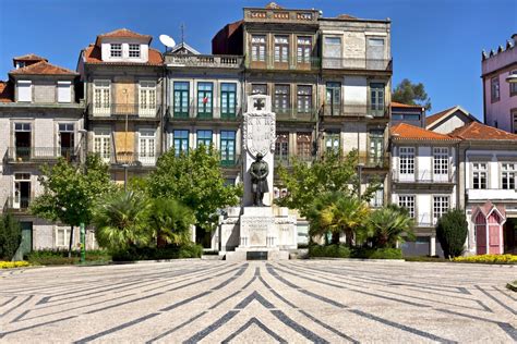 Plaza Carlos Alberto En Cedofeita Fulcanelli Stock Adobe