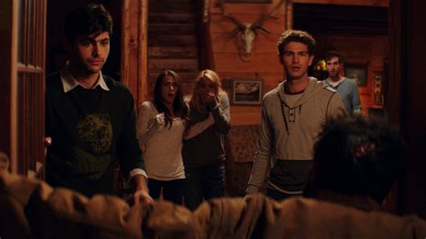 ELI ROTH Wants To Make More HOSTEL and CABIN FEVER Movies — GeekTyrant