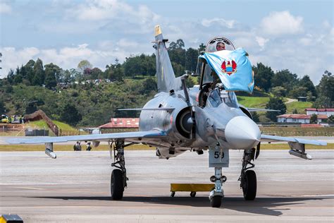 La Fuerza Aérea Colombiana cumple 102 años en el aire ahora fija su