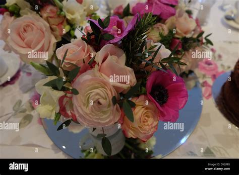 Bouquet of pastel roses Stock Photo - Alamy