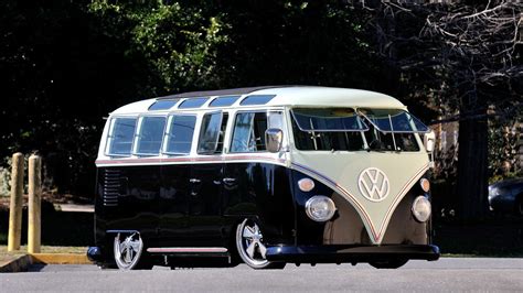 1967 Volkswagen Custom 21 Window Bus Resto Mod T229 Indy 2014