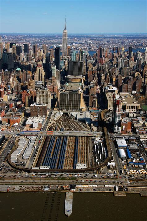 New York aus der Vogelperspektive Der LIRR West Side Betriebshof für