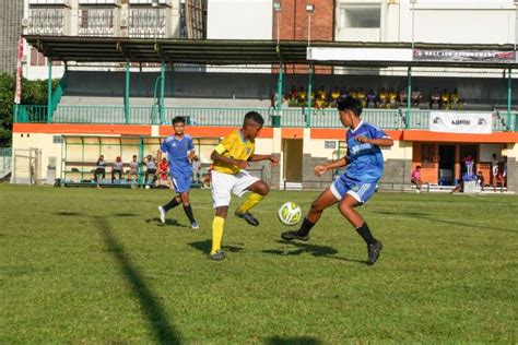 PFA Uji Kemampuan Melawan SSB Di Bali Papua Football Academy