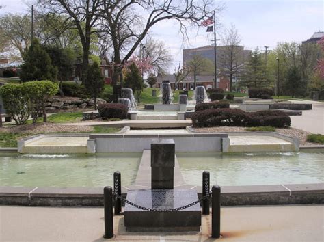 Vietnam Veterans' Memorial Fountain | Midtown Fountains